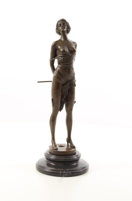 BE12.Bronze sur marbre" La maitresse"