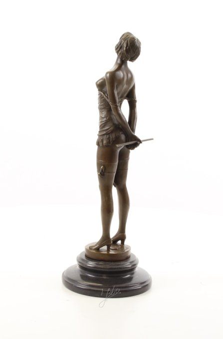 BE12.Bronze sur marbre" La maitresse"