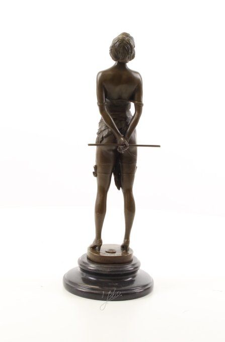 BE12.Bronze sur marbre" La maitresse"