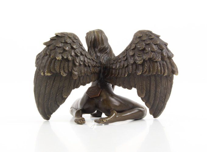 BD30. Ange en bronze