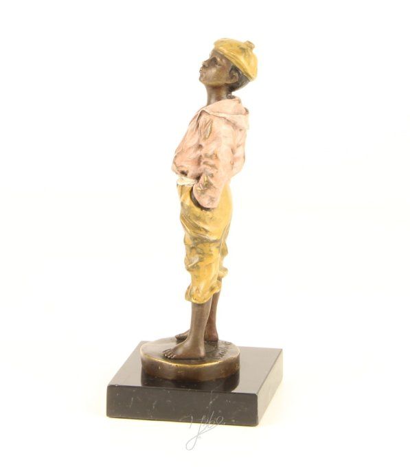 BD27.Bronze sur marbre peint "Garçon siffleur"