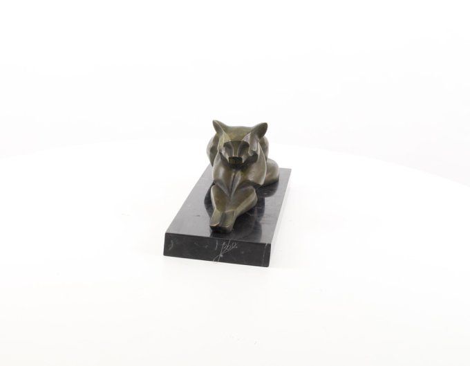 BA25. Bronze sur marbre d'un chat couché