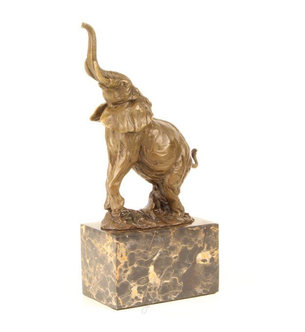 BA15. Bronze sur marbre d'un éléphant