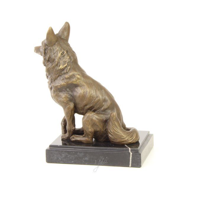 BA12. Bronze sur marbre d'un renard