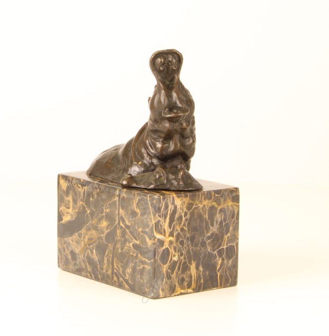 BA13.Bronze sur marbre d'un Hippopotame