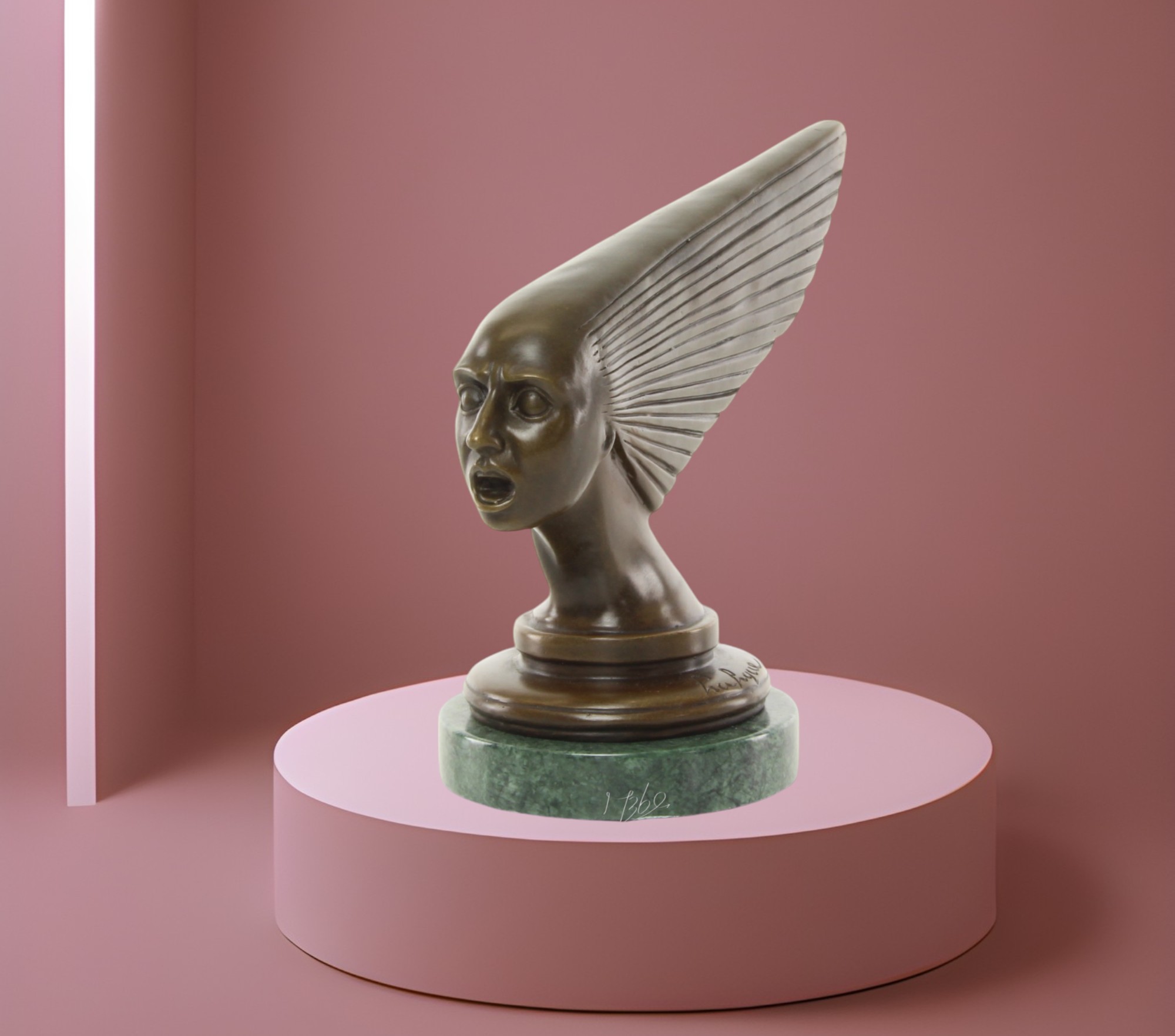 BAD03.Bronze sur marbre mascotte